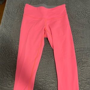 Reversible LULULEMON cropped leggings